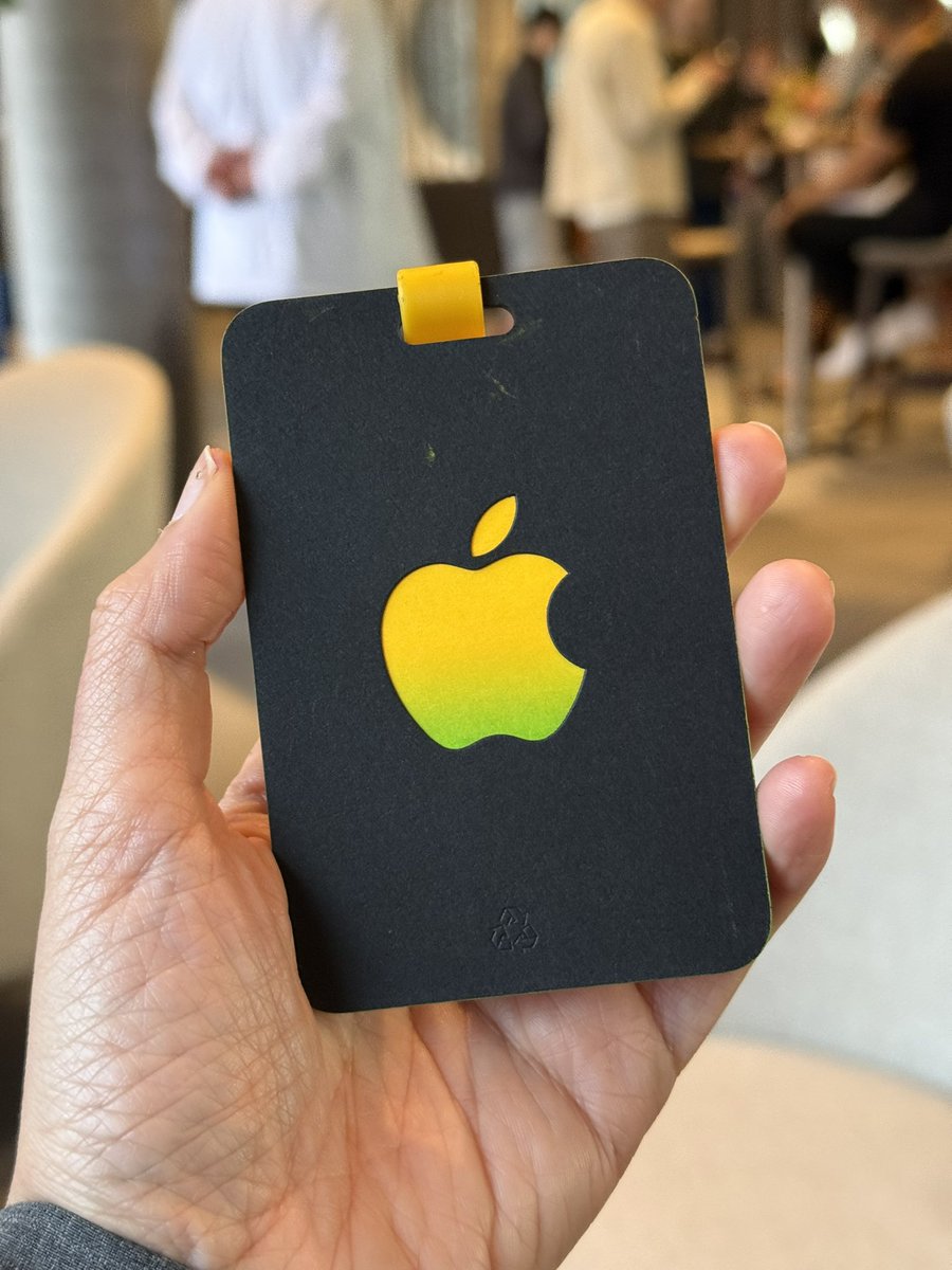 Good Morning #iPhone17 รับบัตรเตรียมเข้างานค่ะ ตื่นเต้นนะเนี่ย #AppleEvent