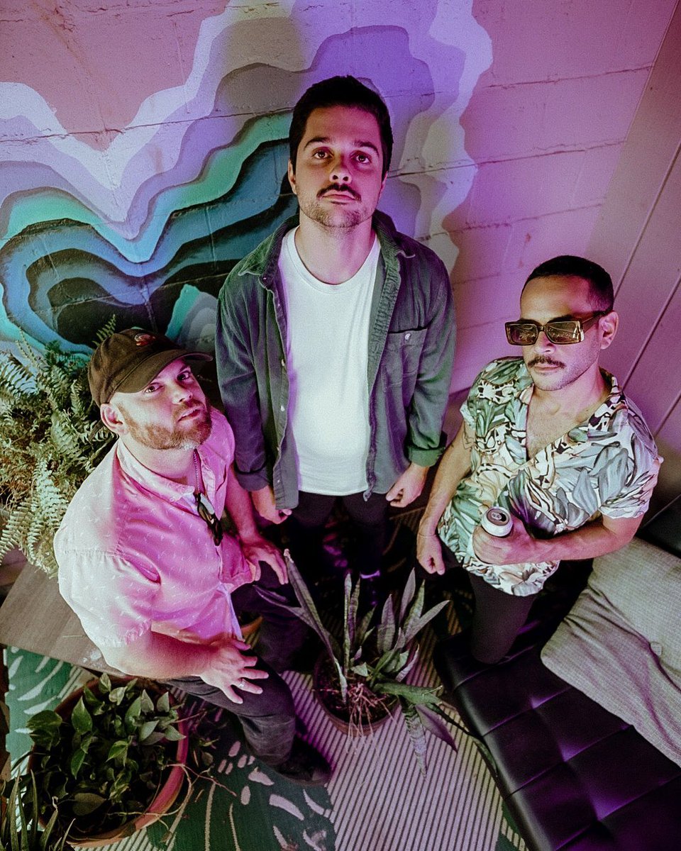 aestheticized's tweet image. SUPPORT ADDED! Miami’s dream-punk mystics Mr Floyd Larry + local psych-pop groove-smiths Blonde Gentlemen + St. Pete indie shimmerers Maily Rock join 60 Juno at Bayboro Brewing Co. on Friday October 3rd. Tix ON SALE NOW: 60juno25.eventbrite.com (Oh yeah, as always... #fuckice)