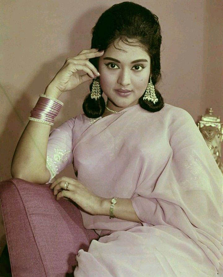 BombayBasanti's tweet image. Vyjayanthimala🌹
#vyjayanthimala #dancingqueen #bollywoodflashback