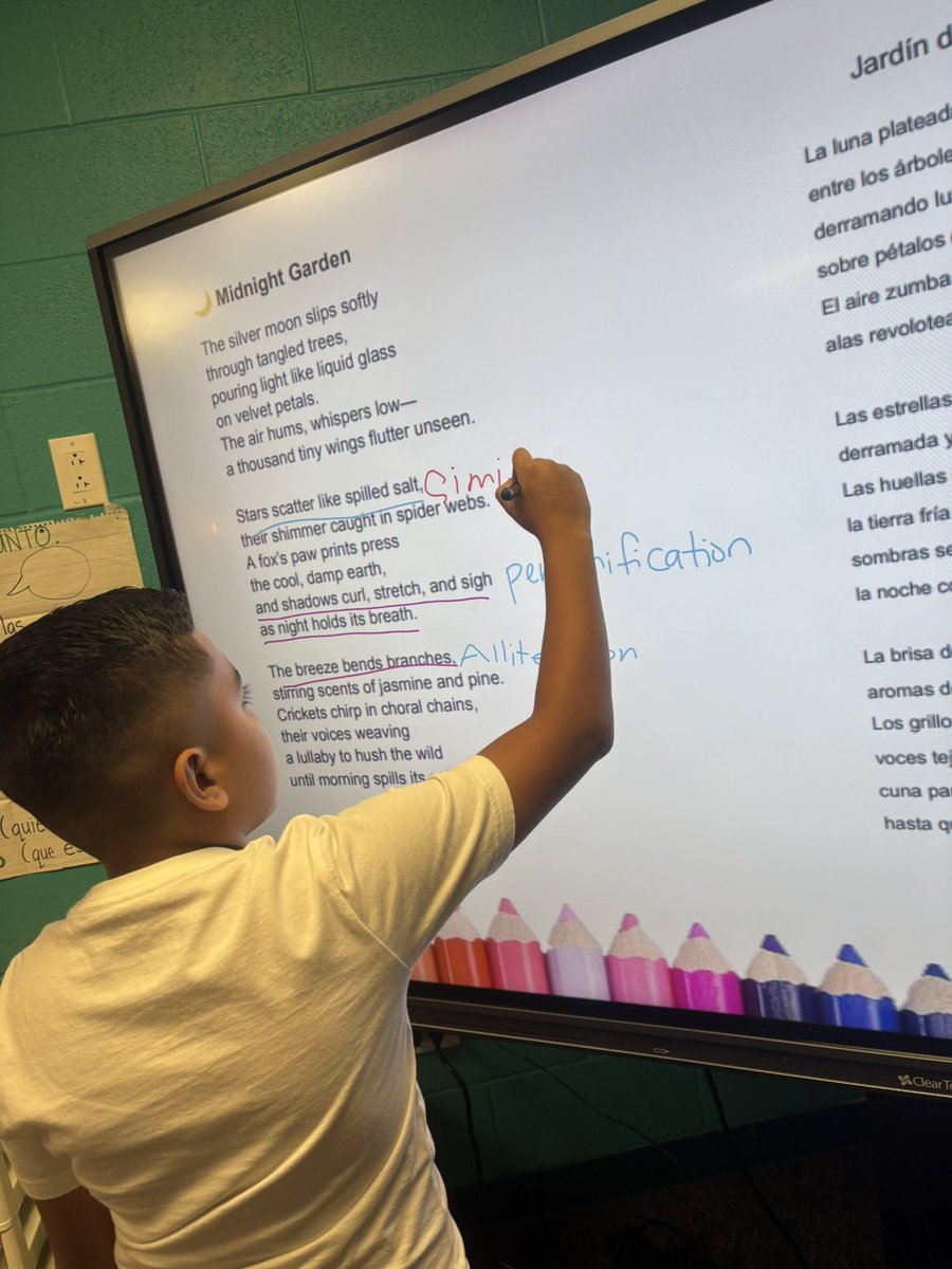 MsDamarys's tweet photo. 4th grade ๐ฆโs collaborating and finding figurative language in poetry. #liveloveread #liveloveteach @HumbleISD_PLE @Humble_ElemELA https://t.co/I3CYlqXZXn