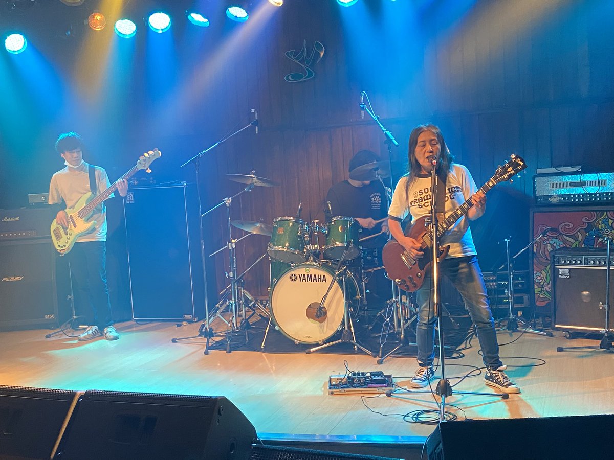 SteelFeather_OF's tweet photo. 9/7 M’s LIVE HALL
・ROLLY PUNKS
・DΦDDY
・Steel Feather

お疲れ様でした！
ツェッペリン弾き語りのROLLY PUNKSと、お馴染みの知り合いDΦDDYとの共演で楽しい時間を過ごせました☺️
声の調子も良かったと思います！

次は9/28に江南のストロベリーフィールズに向けて引き続き頑張ります！ https://t.co/HGXV6H62jj