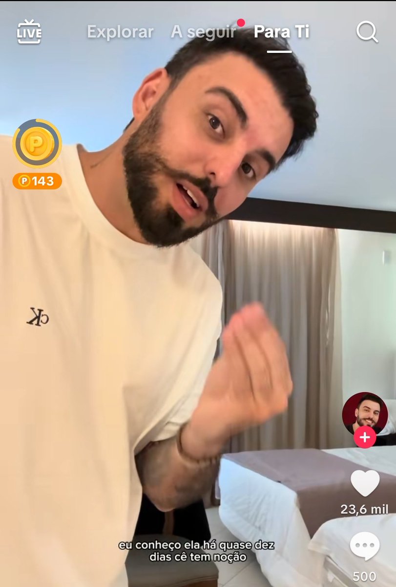 Brinkz_sa's tweet photo. o cara que fechou o salão do casamento, sem nem ter namorada, encontrou sua futura esposa.

eles se conhecem há 10 dias https://t.co/Wcb2tpRski