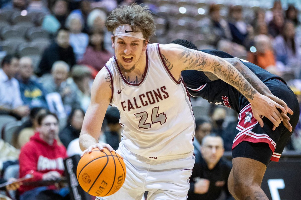 Congrats to our guy! Year 2️⃣. Professional. 😤<a href="/shawboianderson/">Shaw</a>