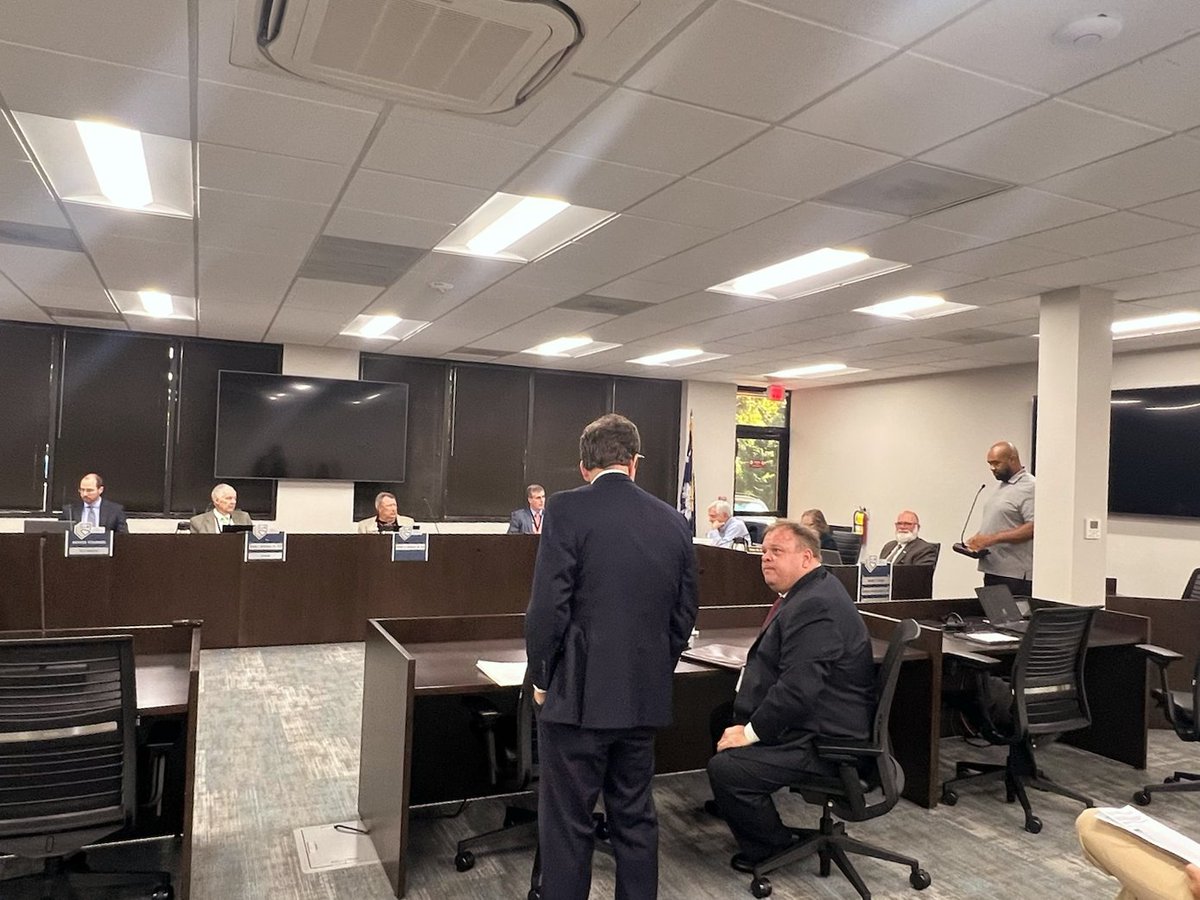 Proud to have a seat at the table with the SC State Board of Registration for Professional Engineers and Surveyors today, representing SCSPLS! 👷
#SCSPLS #SCLLR