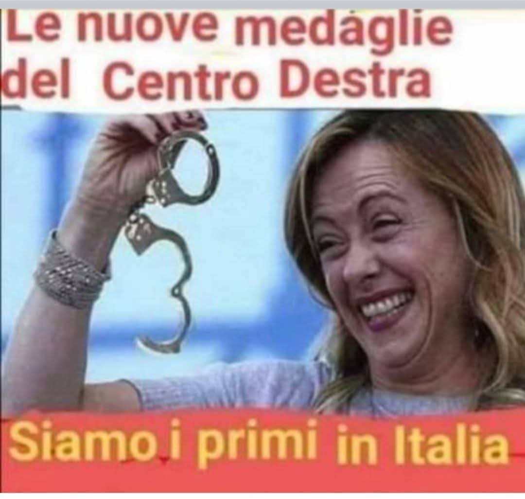 marini72's tweet photo. @GiorgiaMeloni preparati ..cosi poi tua figlia la vedi una volta alla settimana ha rebibbia...infame https://t.co/e6cUtAOzg5