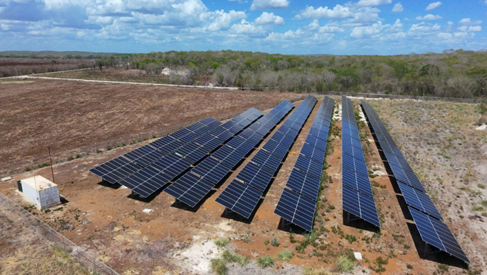 Con 1,200 paneles solares, la planta Energía Pirámide 2 de <a href="/RECSA_MX/">RECSA</a> en Campeche ya genera y comercializa energía para CFEMx, con una producción equivale al consumo de electricidad de 400 viviendas
#EnergíaLimpia #Sustentabilidad