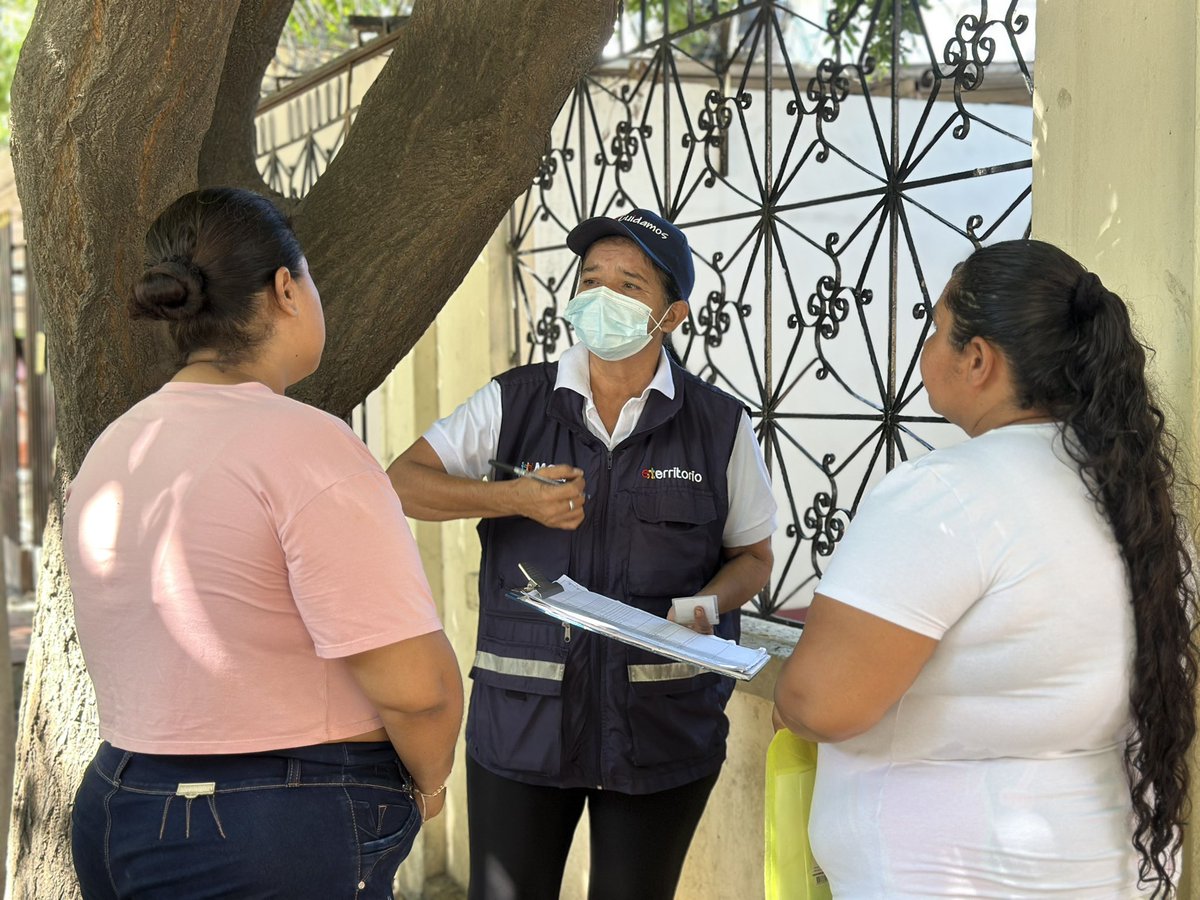 ESEALPROREV's tweet photo. Seguimos con la estrategia #Cuidamos de ENterritorio S.A. 💙
📍 Este mes realizamos pruebas rápidas de VIH y entregamos kits de prevención.
¡Tu salud es prioridad, cuídate y hazte la prueba! #NosUneVIH @Estrategia_VIH @SantaMartaDTCH @SECSALUDSM @HaroldoPizarroN @CarlosPinedoC https://t.co/Xn6SPt56lj