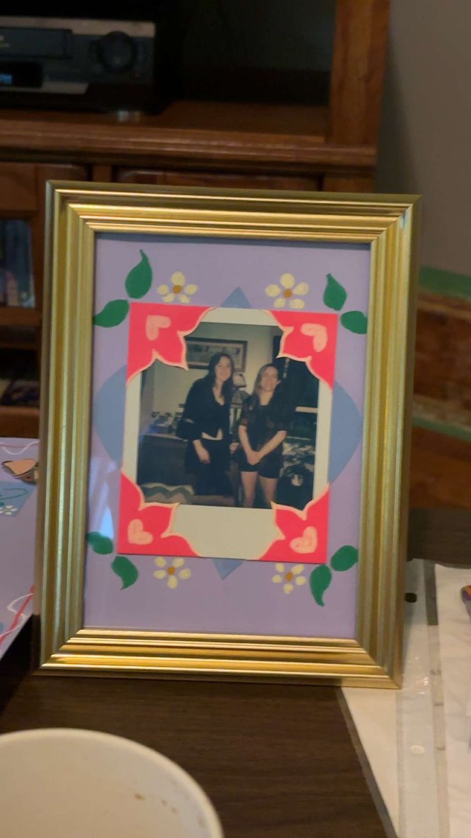 Pastafoxxx's tweet photo. Also made a cute photo frame design https://t.co/KmmTJ3HsHx
