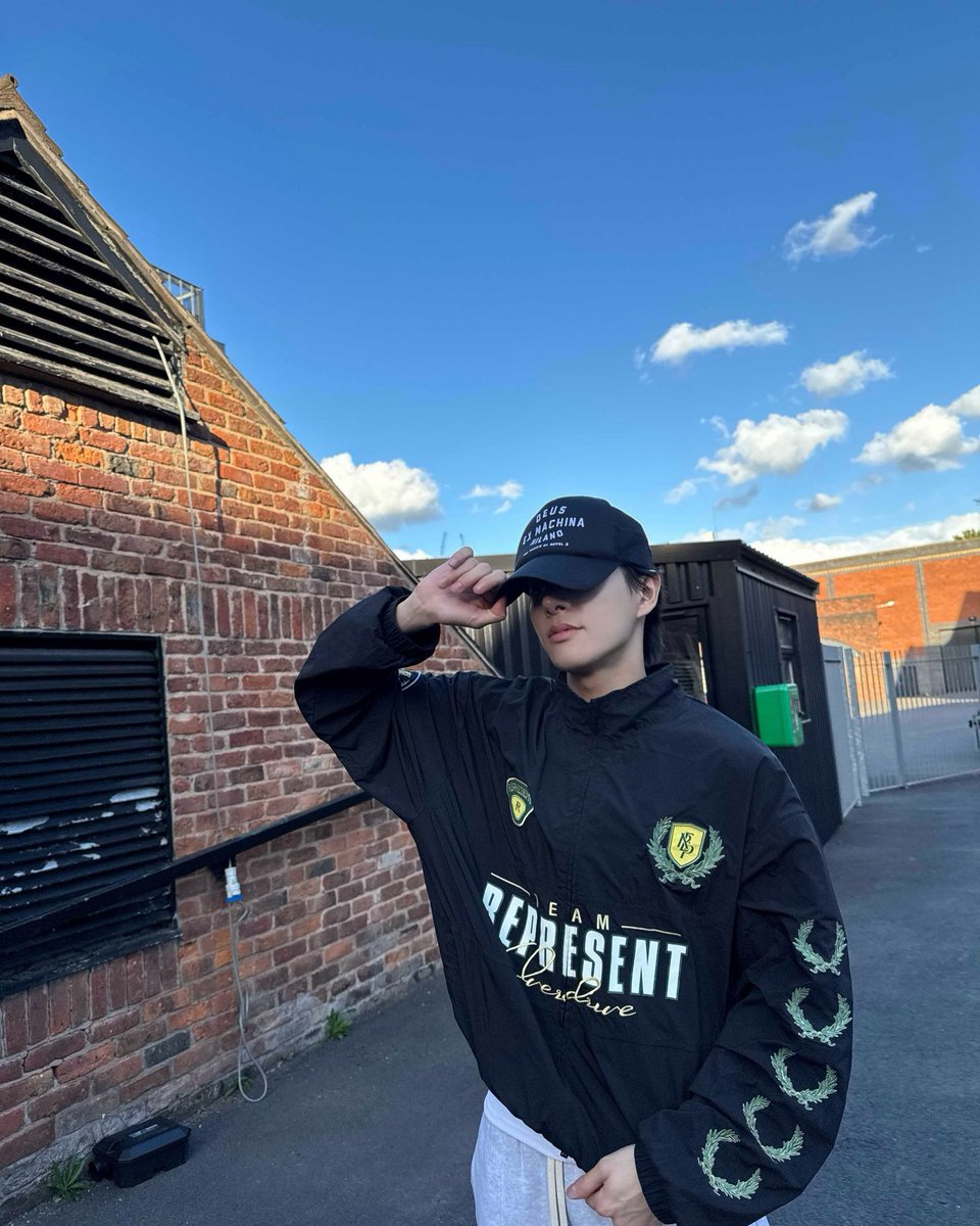 simkith's tweet image. the moment i thought he was far, he wrote himself back into my day