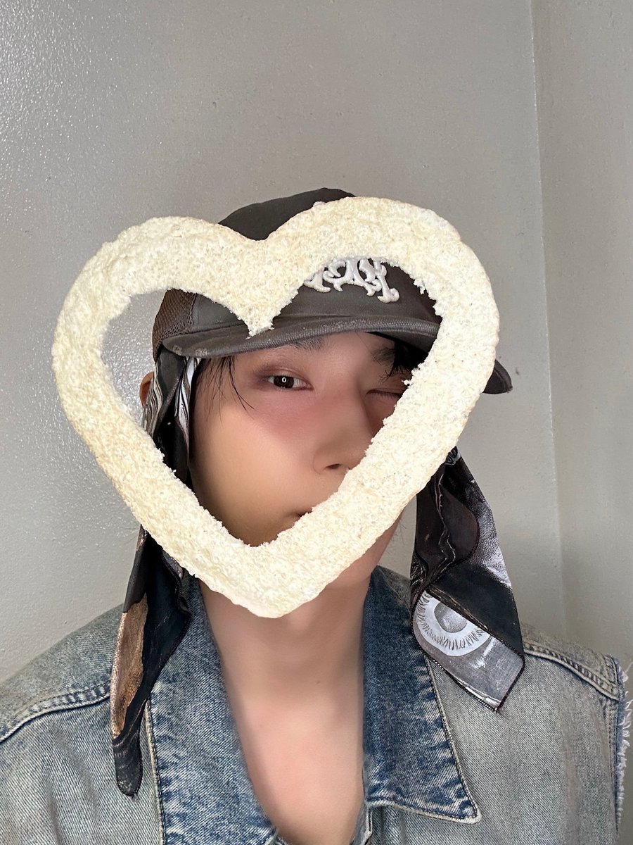 mo_h_no_h's tweet image. 미쳐