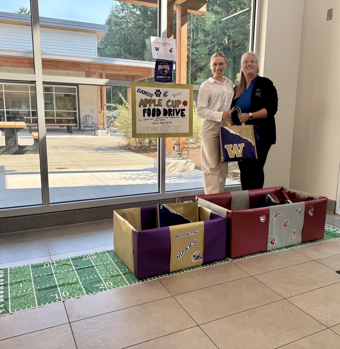 As of 8 a.m. this morning, the Huskies were in the lead at the North Bend City Hall 𝐀𝐩𝐩𝐥𝐞 𝐂𝐮𝐩 𝐅𝐨𝐨𝐝 𝐃𝐫𝐢𝐯𝐞...In the spirit of all things Apple Cup, join us in some friendly competition to support the Snoqualmie Valley Food Bank: tinyurl.com/5k3dexhe