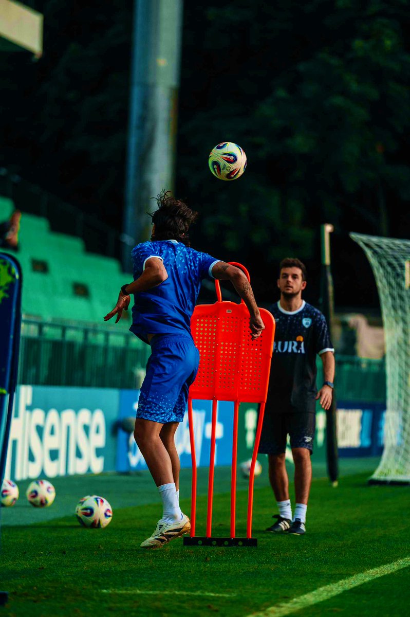 חוזר הביתה בתחושות מעורבות וגאווה עצומה, 
כשאני לא יכול לחכות כבר לחודש הבא.
ננתח לעומק ונפיק לקחים, 
ניתן הכל כדי שכולם ימשיכו לראות אותנו משתפרים.
מאמין גדול בנבחרת הזאת.
יודע שהטוב עוד לפנינו 🩵✨