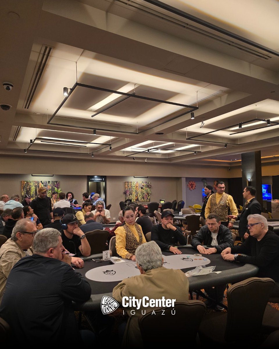 🔥MESA FINAL DE ESTRELLAS EN EL SILVER PÓKER🔥
🥇Knop Tercildo
🥈De Beláustegui Francisco
🥉Bernardi Fabio
4.Balfagon Mariano
5.Ruiz Marcelo
6.Lefbad Hector
7.Boni Alcione
8.Guerra Arno Antonio
9.Woichikowski Cairo