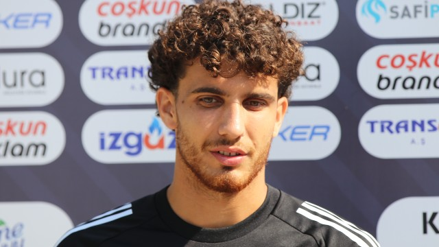 Gaziantep FK maçının hazırlıklarını sürdüren Kocaelispor'da yeni transfer Botond Balogh, antrenman öncesi yaptığı açıklamada taraftara mesaj göndererek "Bu sezon için taraftara şunu söyleyebilirim, belki bu konuda eleştirilebilirim ama ben sahada her zaman yüzde 120'mi vereceğim"