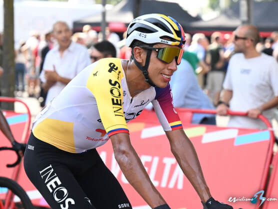 JosephTowers's tweet photo. #lavueltaxrcn Gracias Charrito x siempre hacer que no perdamos la fe en nuestro campeón @Eganbernal y al gran @mario_sabato por hacernos llorar con esa magnífica narración.. son grandes!! https://t.co/kDl4sf53d7