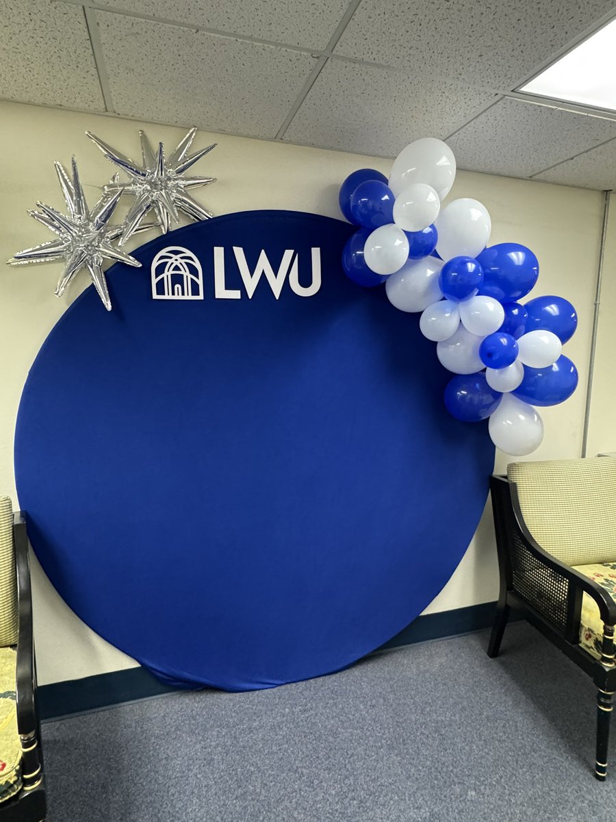 Amy Thompson-Wells tweet media