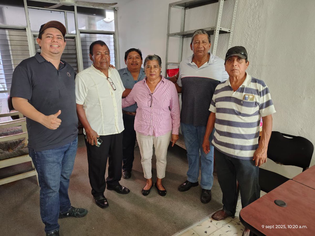 En Othón P. Blanco seguimos afiliando a los amigos de la CNC, de la mano de nuestra secretaria general del CM, Araceli Villanueva, y el líder estatal Luis Martín López.
#PRIQuintanaRoo #CNC #UnidosPorMéxico