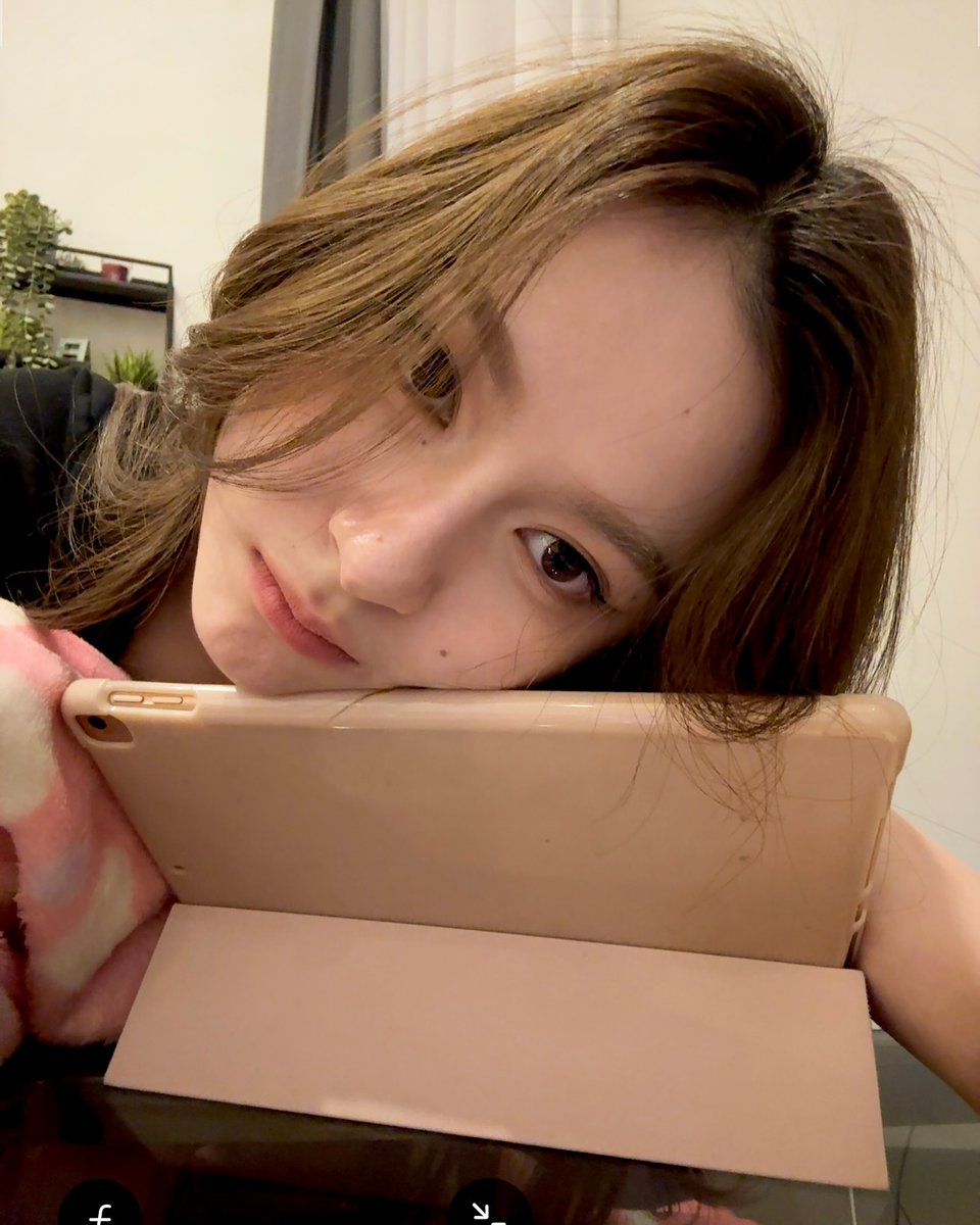 pacarku memang cantik nan menggemaskan 🤏