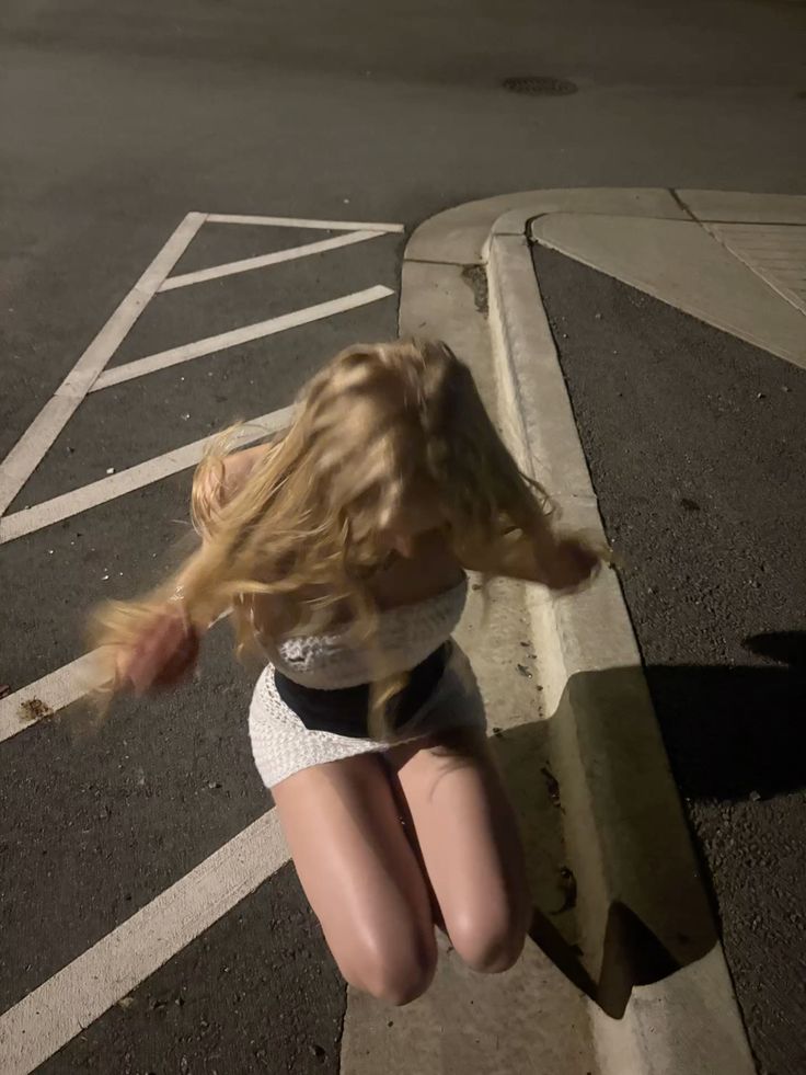 Würdest du bei meinem Äußeren erwarten dass ich in leidenschaftlich Männer versklave🐷
#Geldsklave #Toilettensklave #Fendom #Femdom #Deutsch #Göttin