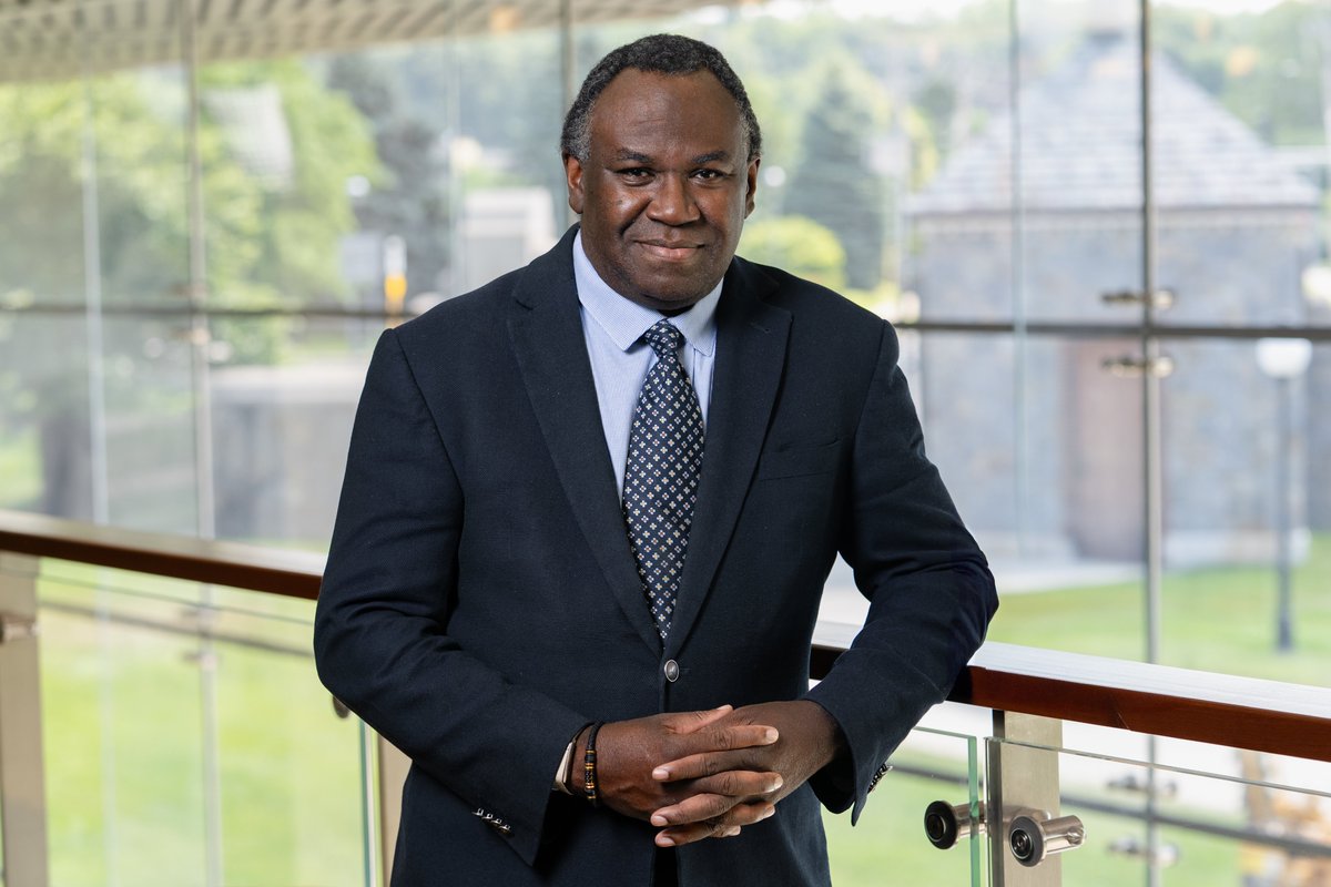 Marist's tweet photo. We're proud to welcome more than two dozen new full-time faculty members to the #RedFoxFamily, including our new Dean for the School of Communication and the Arts, Dr. Maurice Hall!🍎📚🗫
Get to know more about them: https://t.co/ITql7L5ZCc https://t.co/ZusPS3blEx
