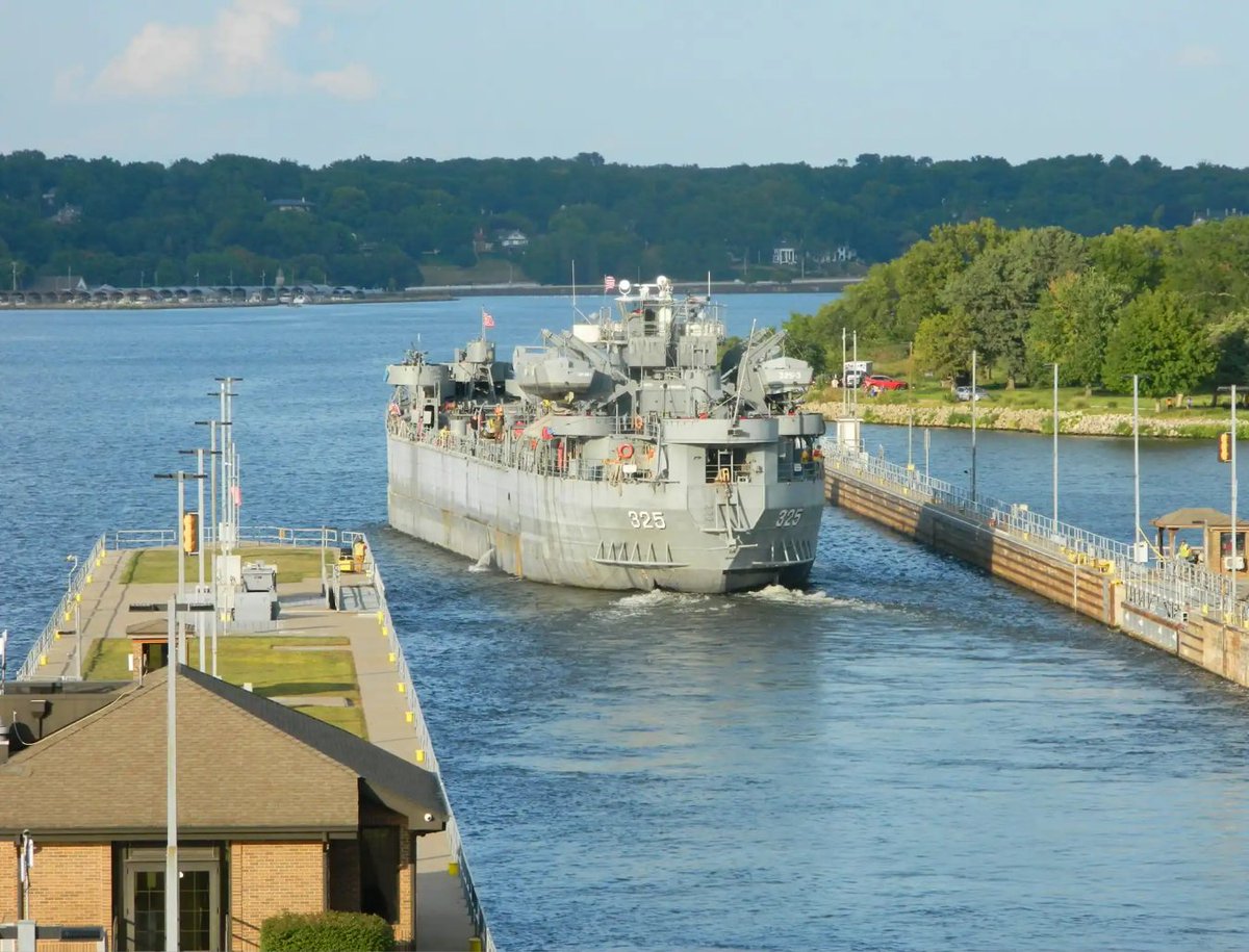 The USS LST-325 is currently heading up the Mississippi to Muscatine, Iowa. Rock Island District locks along the way are helping her make a safe passage.

(📷: Joel Wise - taken August 2023 as the USS LST 325 made her way through Locks and Dam 15 in Rock Island, Illinois)
