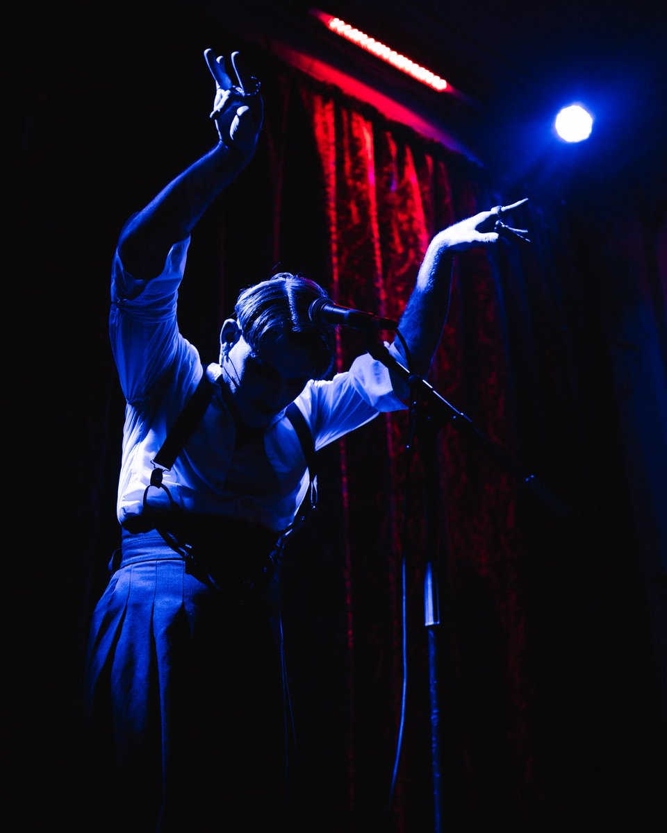 Captured at my most blue 

In love with these shots by <a href="/caitlindamsell/">𝐂𝐚𝐢𝐭𝐥𝐢𝐧 𝐃𝐚𝐦𝐬𝐞𝐥𝐥</a> taken at Queer As Fuck Cabaret in Bristol