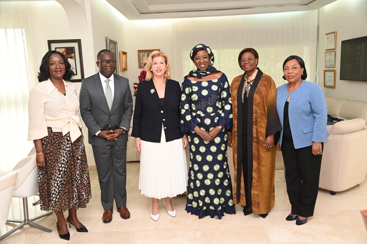 En visite officielle en Côte d'Ivoire, Dr <a href="/dienekeita/">Diene Keita</a> a été reçue en audience ce jour par Mme. <a href="/dominiqueouat/">Dominique Ouattara</a>, Première Dame de Côte d'Ivoire.

La Directrice Exécutive de l’<a href="/UNFPA/">UNFPA</a> a valorisé l’excellent travail réalisé par la Première Dame au profit de la santé de la mère et de