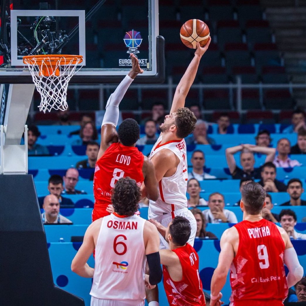 Şu günlerde ne kadar iyi geliyorsunuz  12 dev adam teşekkürler 🇹🇷🇹🇷