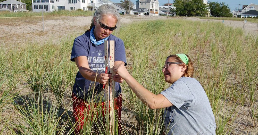 Want to get involved in the scientific process? Be a citizen scientist for NOAA! With citizen science projects, you and your students can collect and interpret data that will be used to help better understand our Earth and Earth systems. noaa.gov/work-with-us/v… #BackToSchoolNOAA