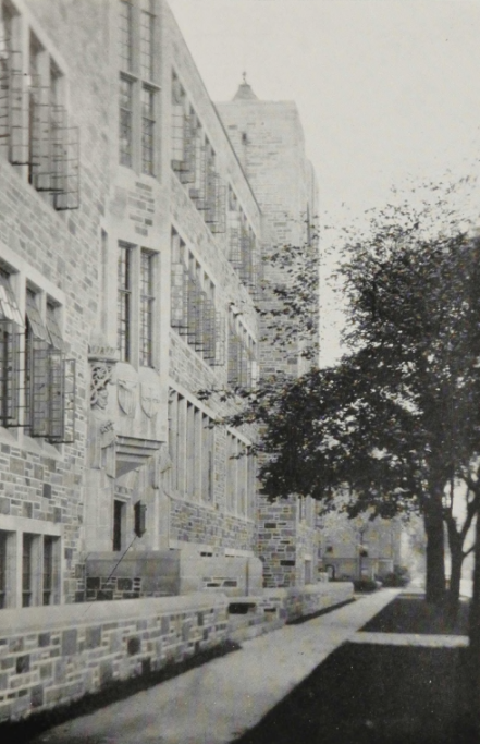 fenwickfriars's tweet photo. Today marks 96 years since the first Friars attended class at Fenwick High School on September 9, 1929. The Illinois State Senate officially declared it Fenwick High School Day in 2018.

We are proud to celebrate 90+ years of providing Dominican Catholic education. https://t.co/ki0lnkmxFF