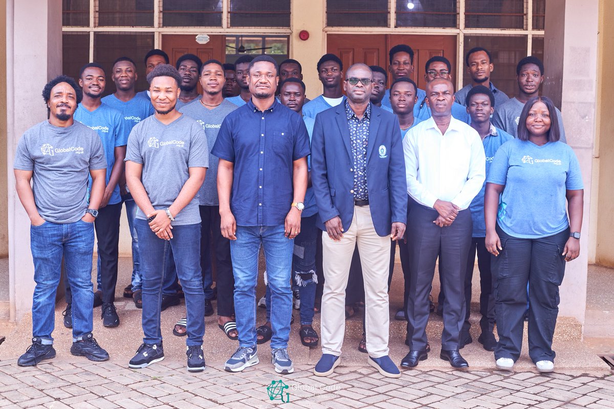 kwekutech's tweet image. At Global Code Summer Camp, HTU, participants are getting hands-on with Linux commands, #Git and #GitHub .
The foundation of real-world coding starts here! 🚀
#GlobalCode #HTU #SummerCamp #KwekuTech