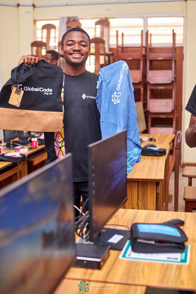 kwekutech's tweet image. At Global Code Summer Camp, HTU, participants are getting hands-on with Linux commands, #Git and #GitHub .
The foundation of real-world coding starts here! 🚀
#GlobalCode #HTU #SummerCamp #KwekuTech