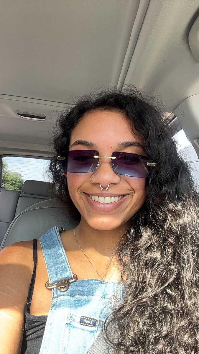 How are my loves today? 💟