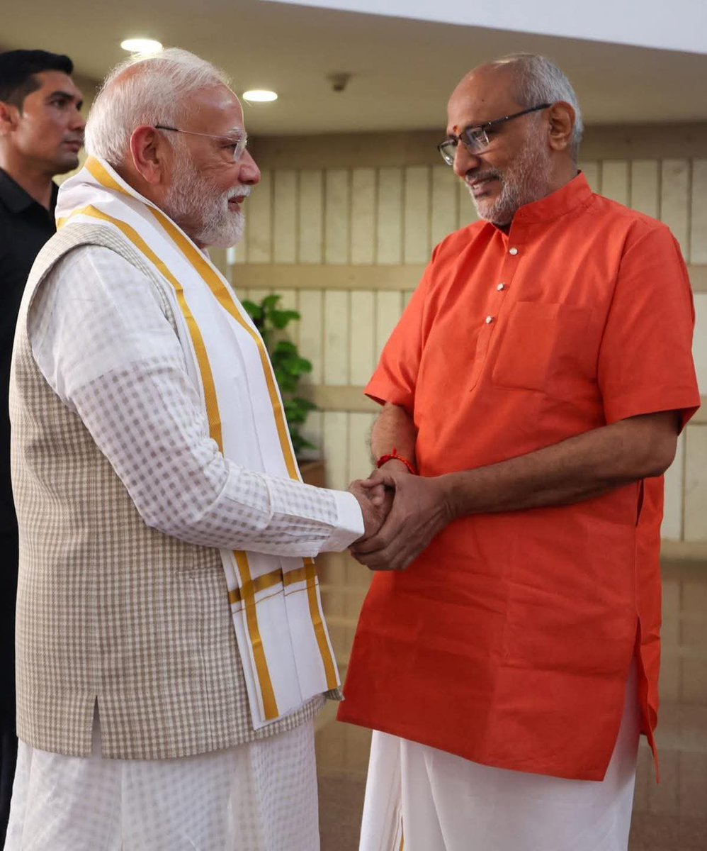 भारत के 15वें उपराष्ट्रपति के रुप में निर्वाचित होने पर श्री सी.पी. राधाकृष्णन जी को हार्दिक शुभकामनाएं। आपके राजनैतिक जीवन में जनसेवा, राष्ट्रवादी विचारधारा एवं पारदर्शिता के जो उच्च मानदंड स्थापित हुए हैं, वे हम सबके लिए प्रेरणा हैं।

#VicePresident