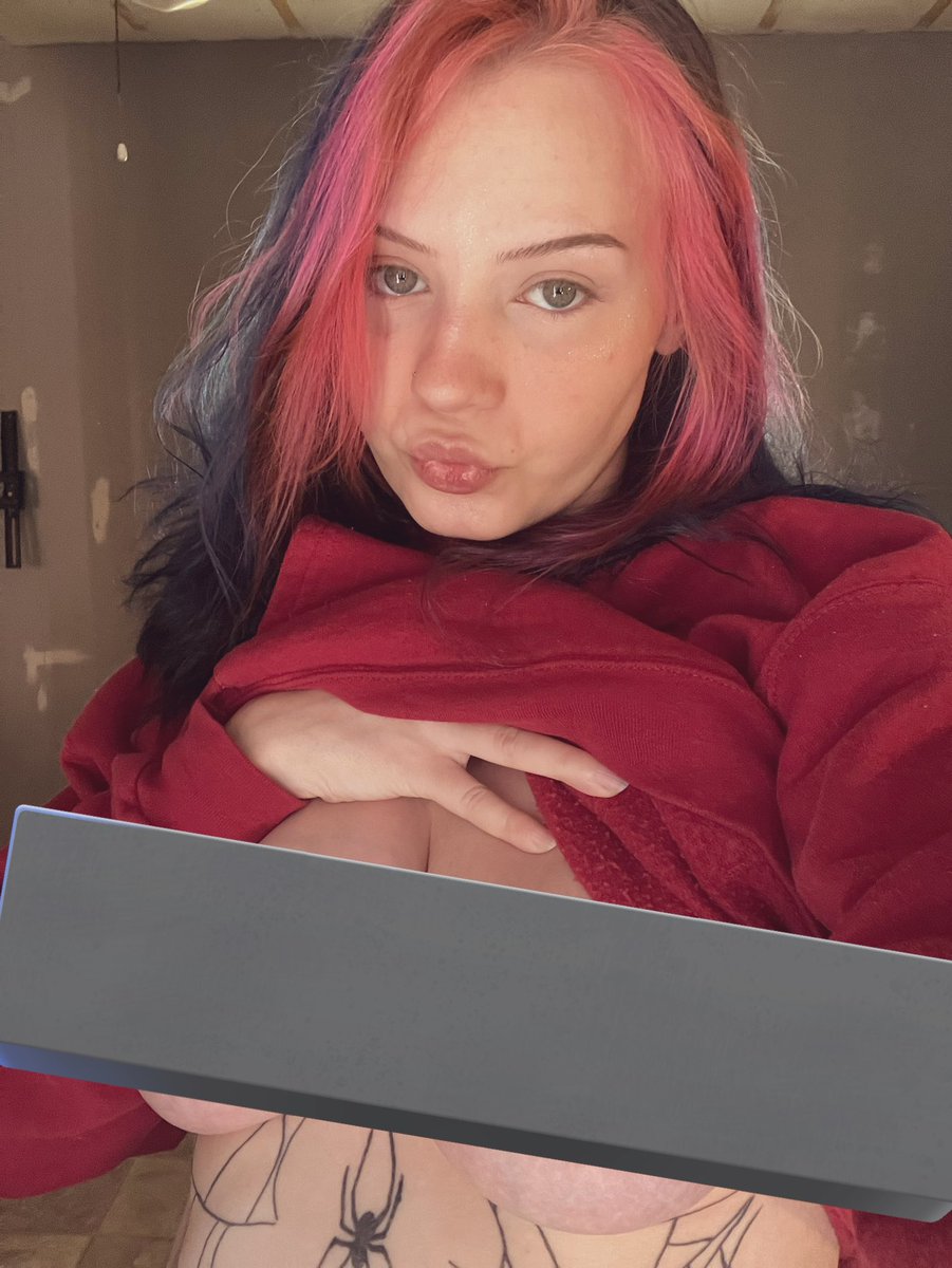 Come get something
Ask for menu or look at profile
Birthday tomorrow 
🎈 🥳 
#buyingcontent #nsfw #selling