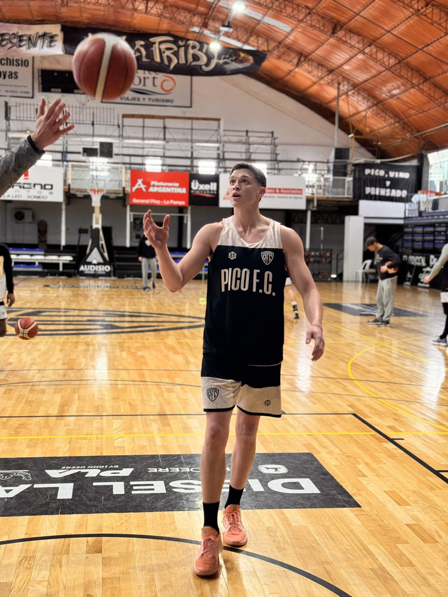 🤩 ¡Hola, Decano! 🖤🤍🖤

🏀 Segundo día de la pretemporada 2025/26