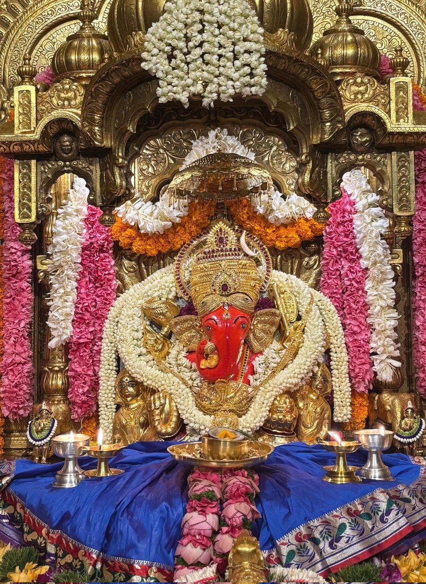🙏 गणपती  बाप्पा मोरया 🌺मंगलमूर्ती मोरया 🙏०९/०९/२०२५
🙏Ganapati Bappa Moraya 🌺 Mangalmurti Moraya  🙏09/09/2025