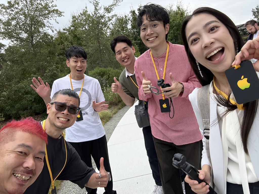 ThunderVolt_mag's tweet photo. 若いインフルエンサーの皆さんと。
#AppleEvent #iPhone26 https://t.co/iXWaW6Nsjx