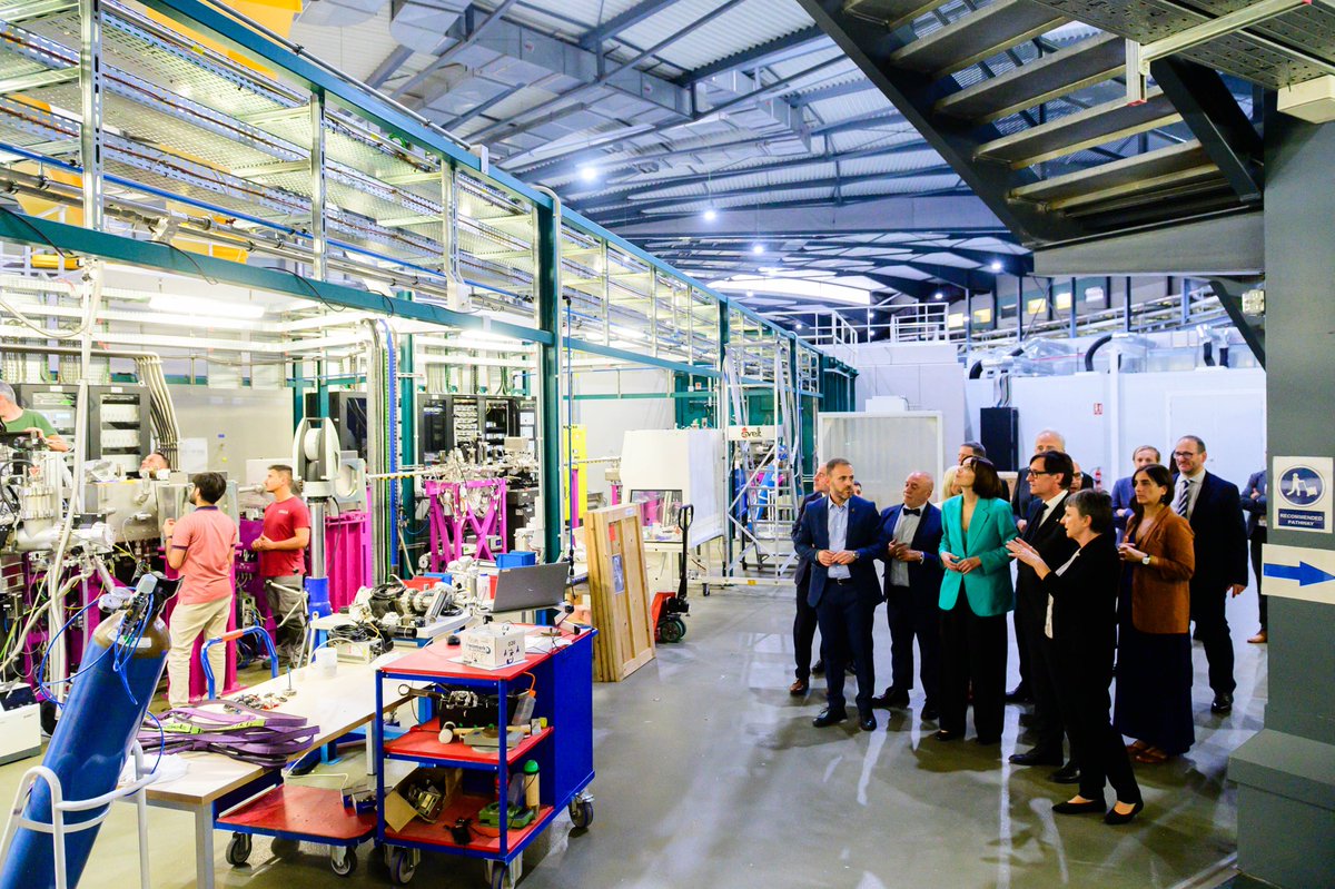 ✅ El Gobierno de España y la <a href="/gencat/">Generalitat de Catalunya</a> acuerdan invertir cerca de 1000 M€ para el ALBA II. 

🗣️ <a href="/DianaMorantR/">Diana Morant</a>: “Apostamos por contar con infraestructuras de vanguardia para hacer la ciencia más avanzada desde España”. 

ciencia.gob.es/Noticias/2025/…