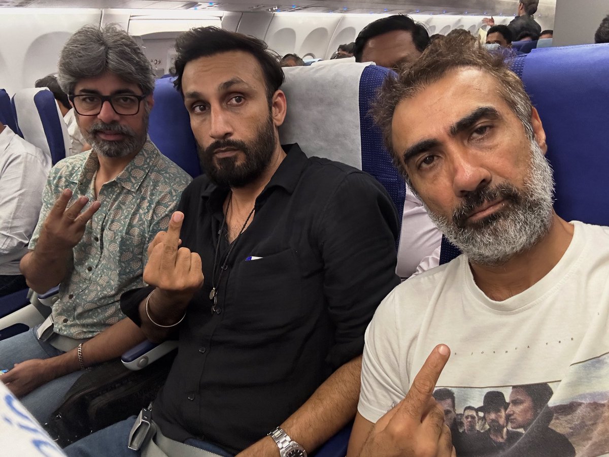 RanvirShorey's tweet image. The commute back home…