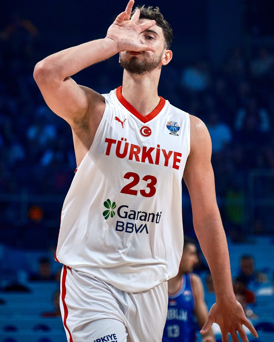Yarı Finaldeyiz... Hedef Şampiyonluk.. 91-77 🏀🙏🧿

#HedefŞampiyonluk #Basketbol #EuroBasket #Türkiye #12DevAdam