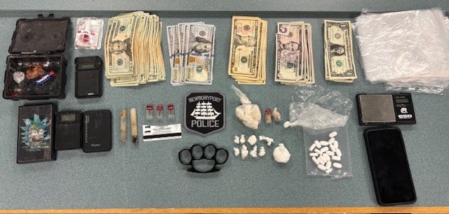 Newburyport Police Arrest and Charge Three With Drug Trafficking, Possession: NEWBURYPORT — The Newburyport Police Department arrested three people on charges including drug trafficking and possession following a motor vehicle stop Monday night. newburyportpolice.com/2025/09/09/new…