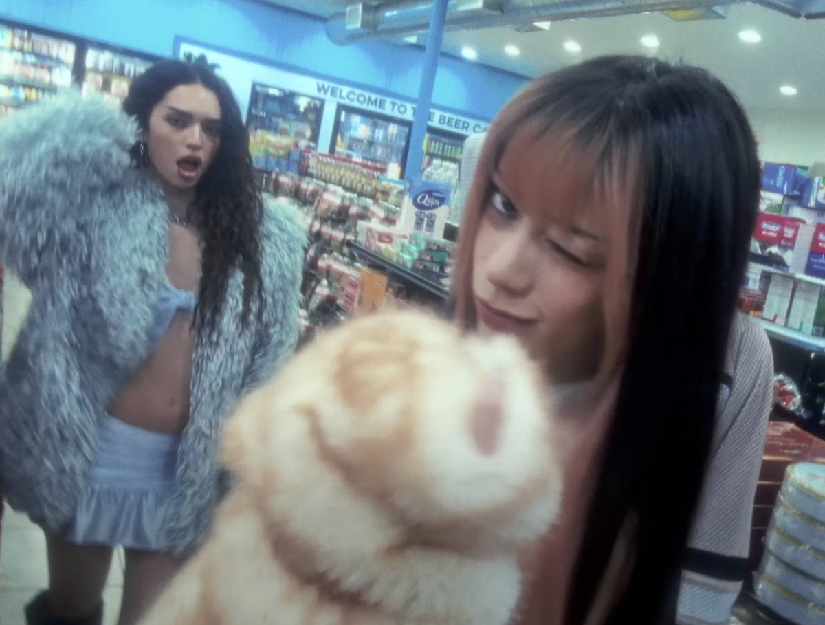 vampseyelover's tweet image. 