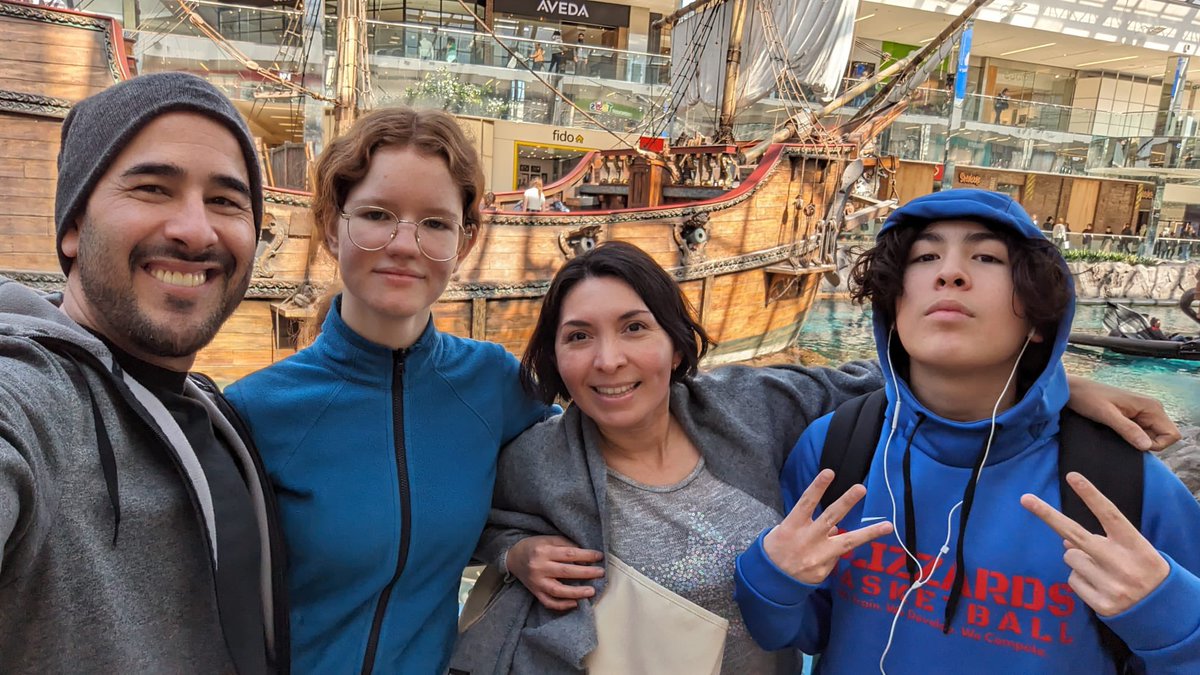 🌟 Hey CHN Host Families! We hope you’re enjoying the first weeks with your new students! It's amazing how fresh eyes can spark curiosity about familiar sights. Don’t be surprised if local wildlife excites them! Share your adventures and pics in the comments! 📸✨ #experienceCHN