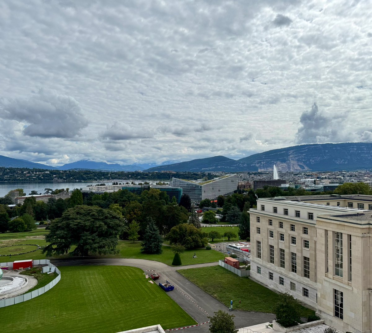 SLOtoUNGeneva's tweet image. Today, Geneva’s diplomatic community gathered in support of Slovenia’s candidacy for the Human Rights Council (2026–2028).

Slovenia 🇸🇮 is not only a principled advocate for human rights, but also a partner who listens and builds trust.

#BuildingTrust #SecuringFuture 🇺🇳💫
