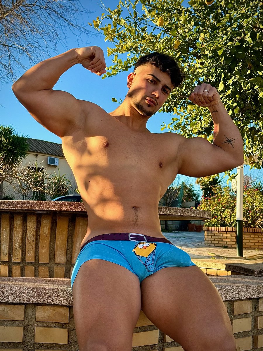 Wanna see my cock?
Apply in comment