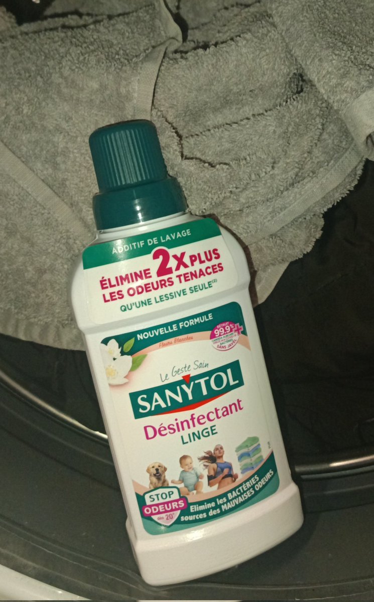 TestMaquillage's tweet photo. Le désinfectant linge sanytol.
Un linge qui resort avec une odeur de propre 
Sa sent très très bon.
Plus de mauvaise odeurs sur le linge.
12h de fraîcheur sur le linge .
Détruit 99% des bactéries.
Efficace des 20 degrés en cycle court 
#Sanytol
#SanytolTout
#StopOdeurs https://t.co/ZlgquiqdLc