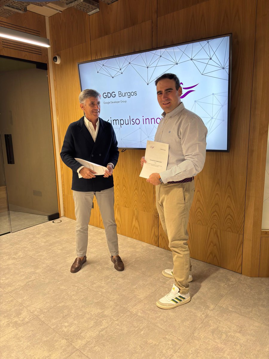 MorcillaConf's tweet image. 🚀 Renovamos nuestra colaboración con @Fundcajaburgos para seguir creando comunidad e impulsando la digitalización e innovación en Burgos.
Y el 26 de septiembre abrimos la #MorcillaConf con una mesa redonda sobre IA, IoT y Big Data en la Industria 4.0
morcillaconf.es