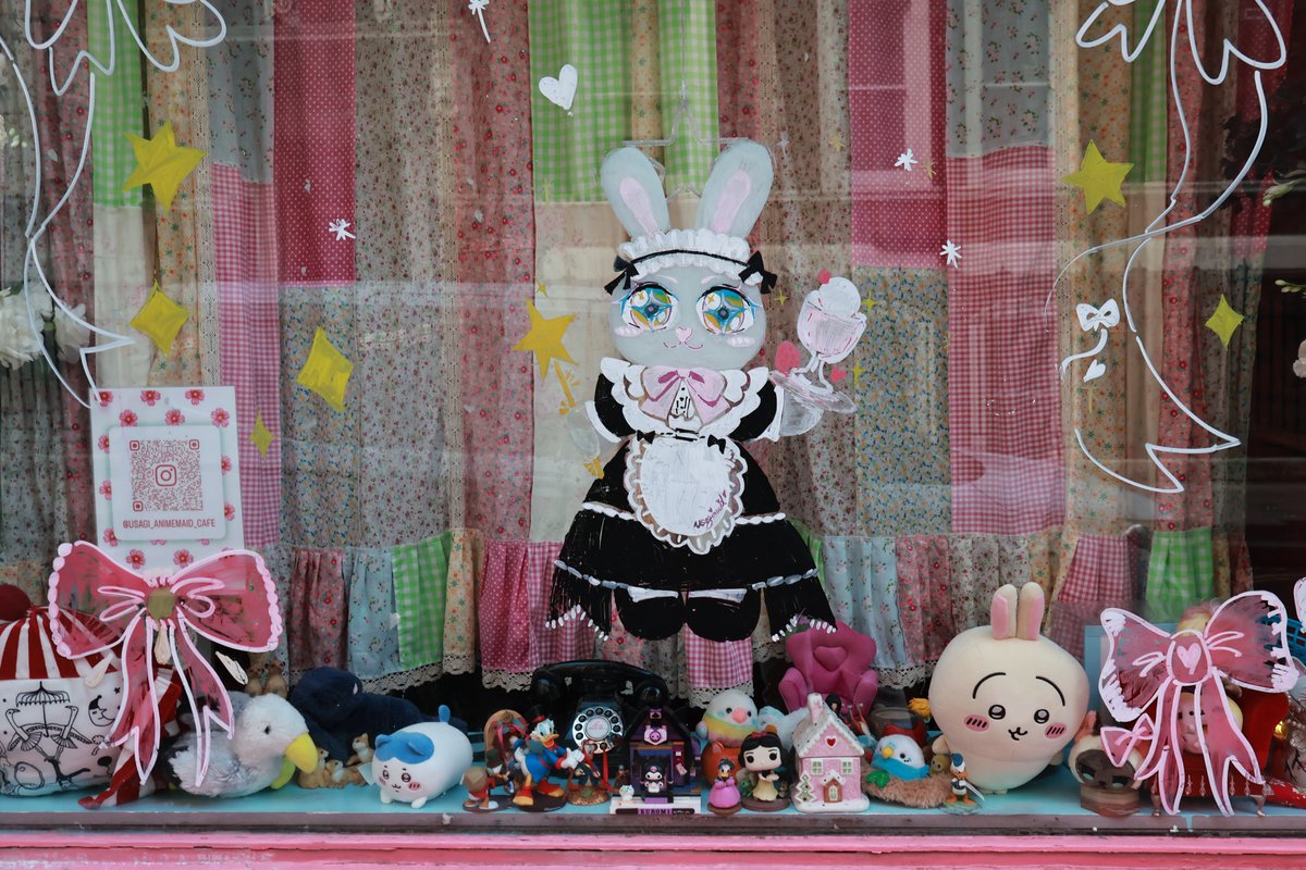 ロンドンにあったアニメメイドカフェ「USAGI」

ウサギの目がイッちゃってる！