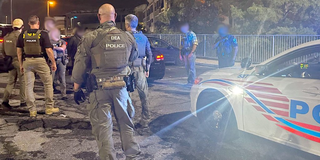 #DEA Omaha Field Division agents deployed to Washington D.C., to further the mission: protect communities, save lives and stop poison from spreading. We're sending some of the #MidwestBest to the nation's capital in an effort to #MakeDCSafeAgain.